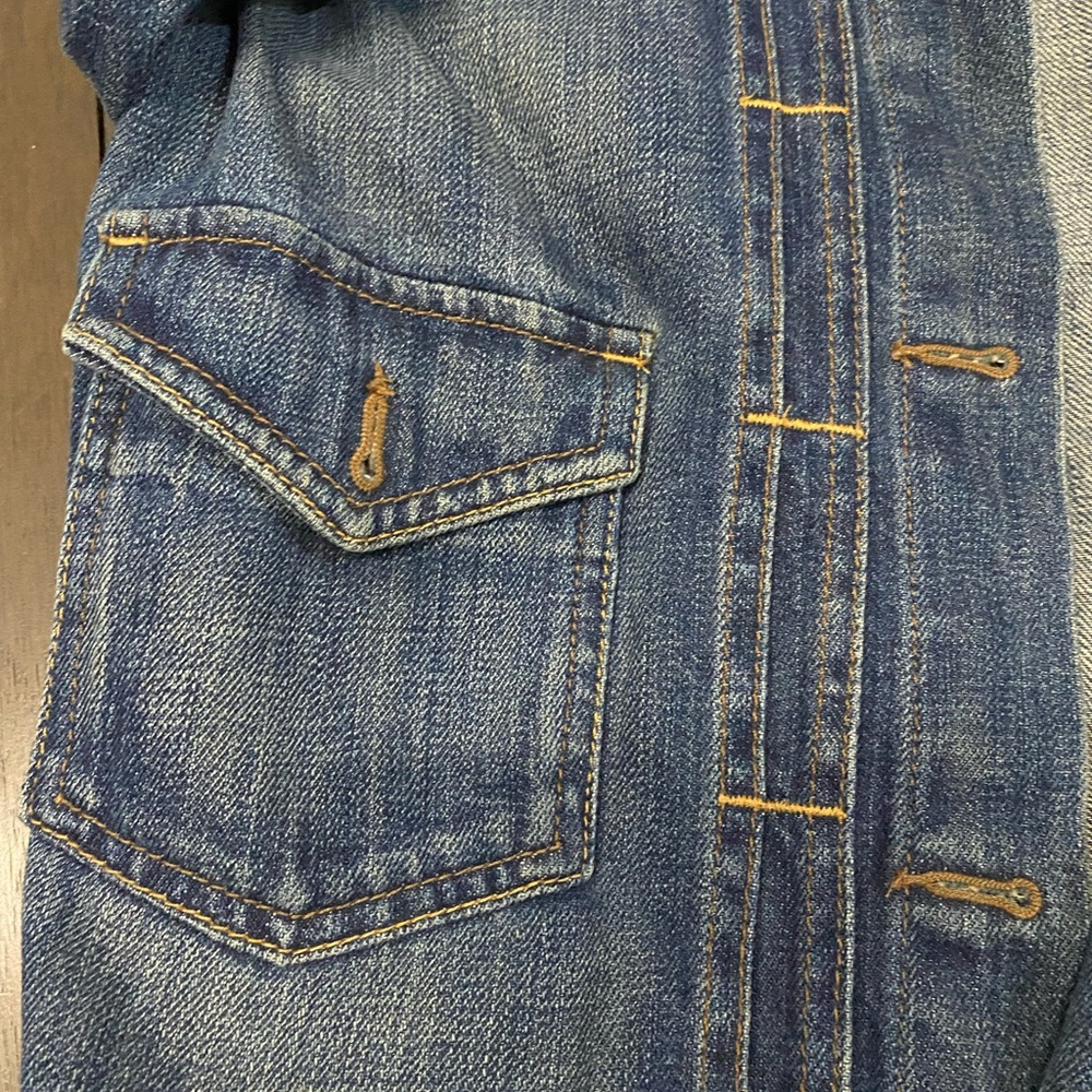 GAP Jean jacket. Size small. - Picture 5 of 6